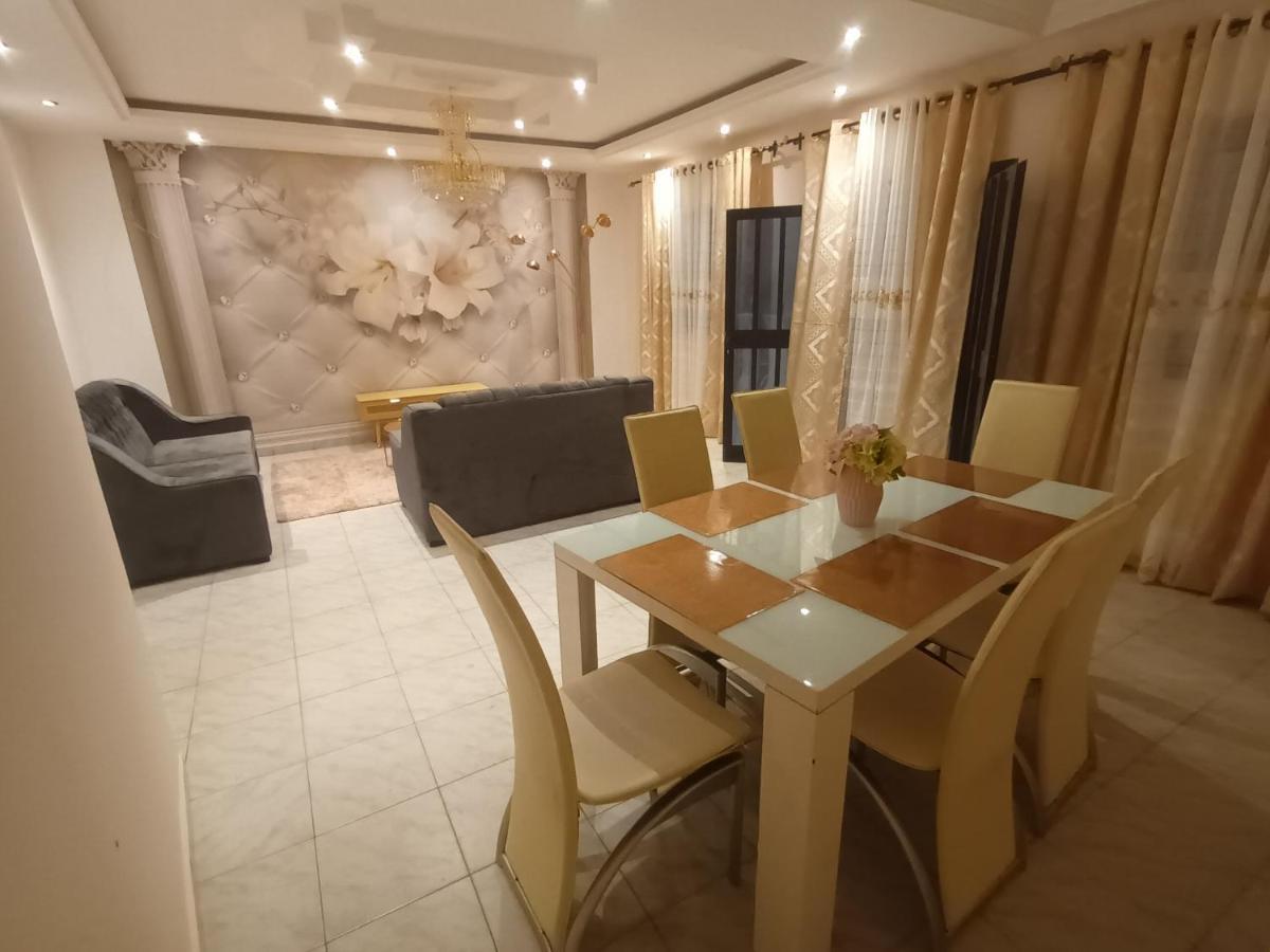 Residence Deluxe Yaounde Bagian luar foto