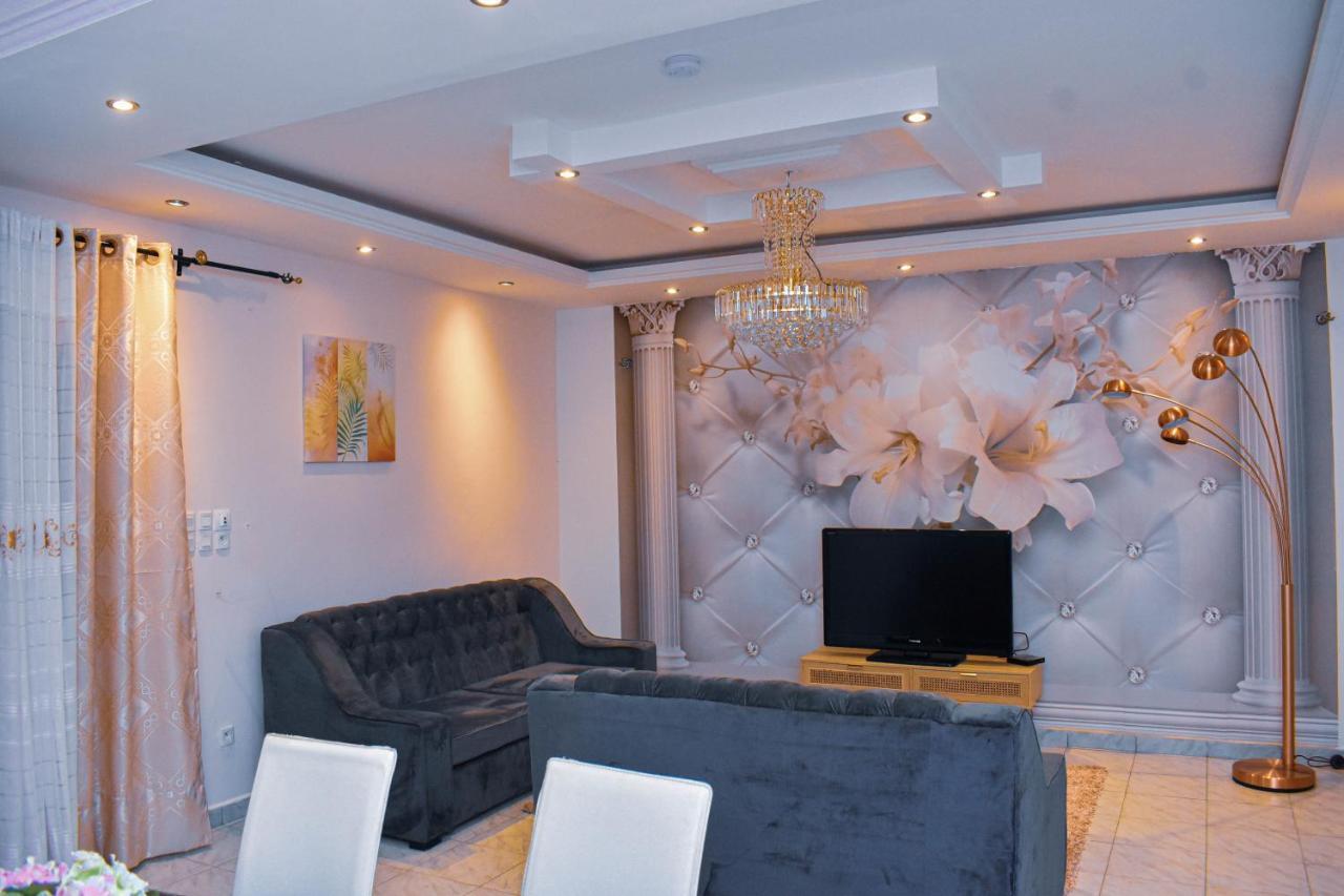 Residence Deluxe Yaounde Bagian luar foto