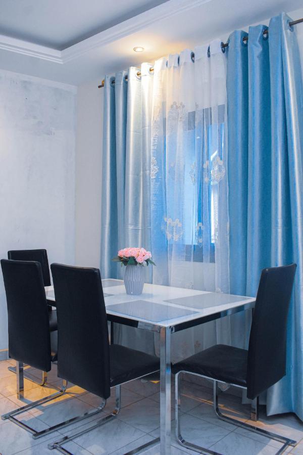 Residence Deluxe Yaounde Bagian luar foto