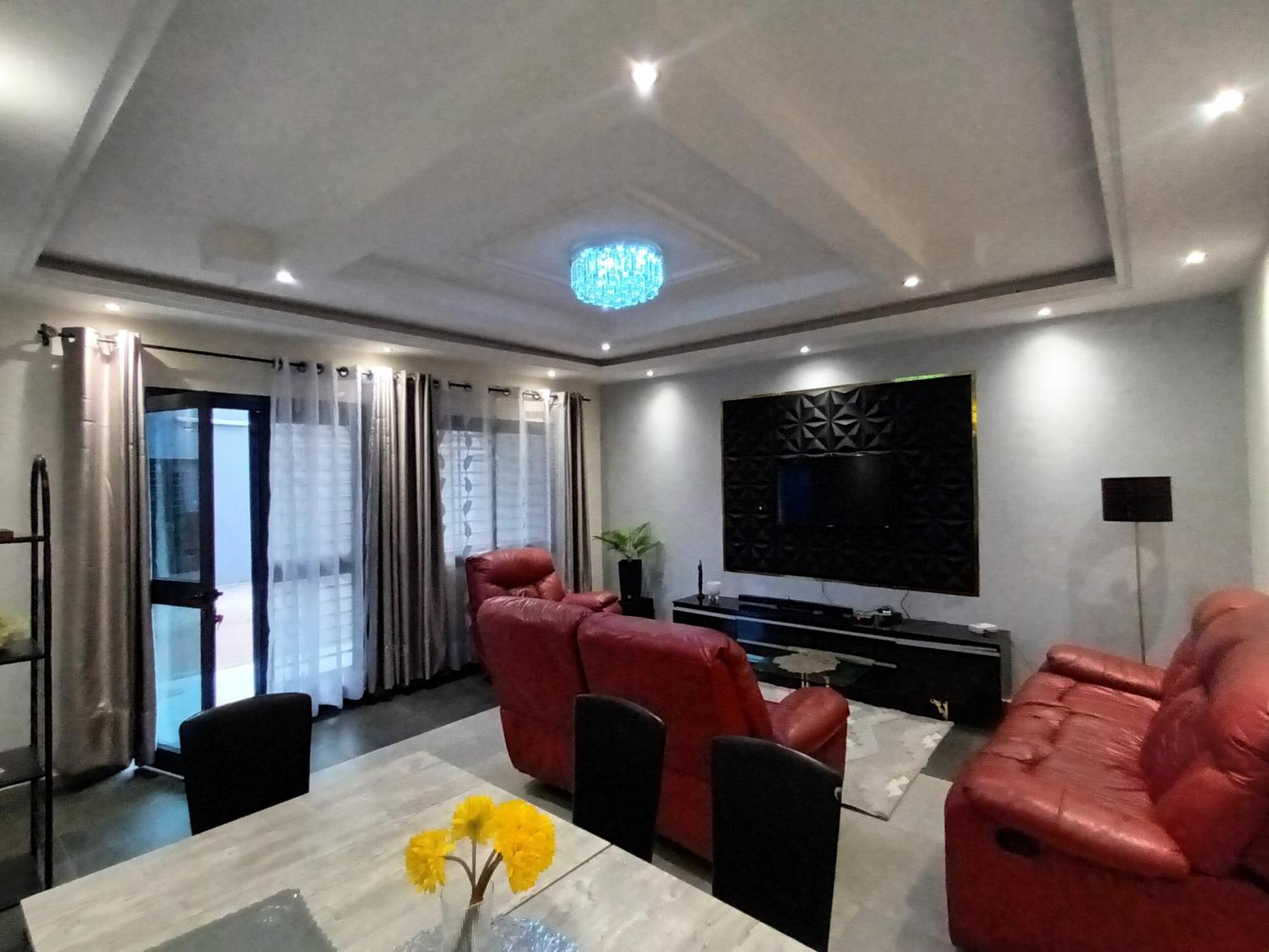 Residence Deluxe Yaounde Bagian luar foto